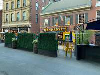 Hennessys Bar