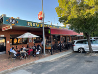 Riverina Hotel