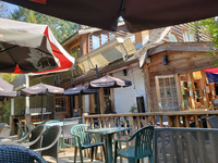 Hummingbird Pub & Family Restaurant
