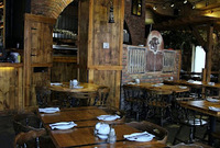 Local Business Bullseye - Saloon & Grillades in Mont-Tremblant QC